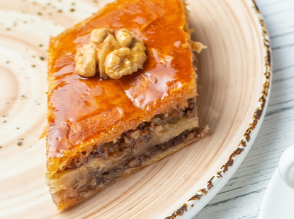 Пахлава медовая с грецким орехом
